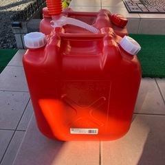 石油ポリタンクの画像