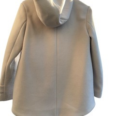 フード付きの アウター （Mサイズ）の画像