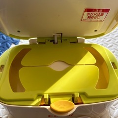 combiお尻拭き温め器の画像