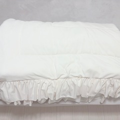 【Francfranc】WARMY アルガンオイル加工 フリル 掛けふとん セミダブル ホワイト  白 美品の画像