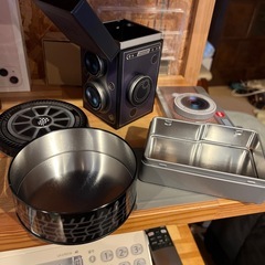 ブリキの缶　セットの画像