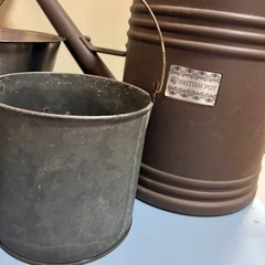 ガーデニング用品　ジョウロ　ブリキプランターカバーなど　の画像