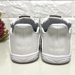 RAKUNAラクナ 整体スニーカー2 ホワイト Sサイズ 未使用品の画像