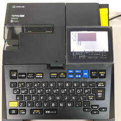 ss8192　キングジム テプラプロ SR670 取扱説明書付き 元箱入り おまけ付 KING JIM TEPRA PRO ラベルライター ラベルテープ付き ラベル作成 名前シール 名前テープ 事務用品 文房具 テプラプロ 中古の画像