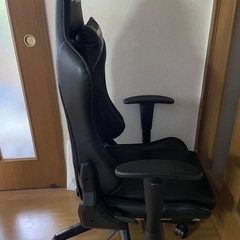 ゲーミングチェアの画像