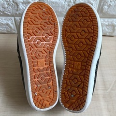 ワークマン  ファイングリップシューズ  ノンスリップシューズ　 耐油底　耐滑底　 サイズ22.5cmの画像