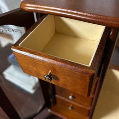オルゴール付きジュエリーケースの画像