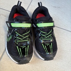 瞬足　スニーカー　16cmの画像