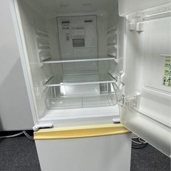 小型冷蔵庫シャープSJ-14R-Wの画像
