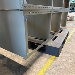 アイボリー4段スチールラックの画像