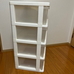 4段　引き出し付き　衣装ケースの画像
