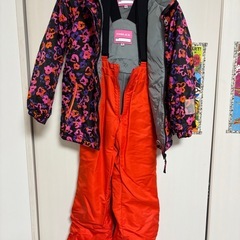 FABLICEスキーウェア＆グローブ140cmの画像