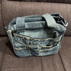 ✨️リメイクジーンズ生地ショルダーバッグ✨️
の画像