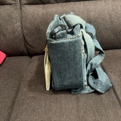 ✨️リメイクジーンズ生地ショルダーバッグ✨️
の画像