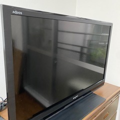 シャープAQUS液晶テレビ32型の画像