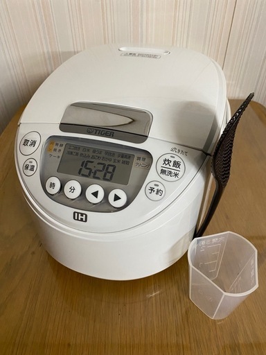 【決まりました】☆【美品】IHジャー炊飯器　タイガー　5.5合炊き　JPW-Y100  2024年製