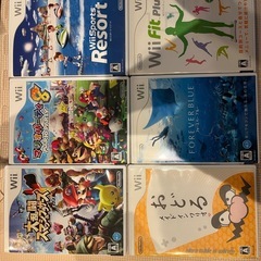 wiiとwiiU2台
　ソフト各種　リモコン　wii fit plus　まとめ売りの画像
