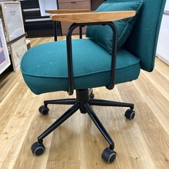 キャスター付きチェアのご紹介です！の画像