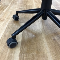 キャスター付きチェアのご紹介です！の画像