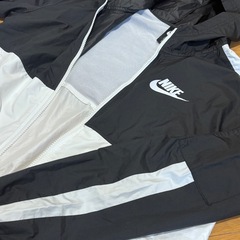 【美品】ほぼ着用してないNIKEアウターの画像