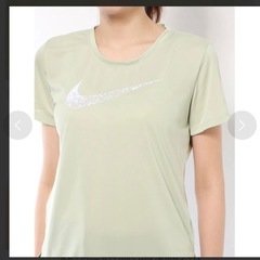 【美品】ほぼ着用していないNIKETシャツの画像