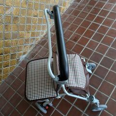 美品❗ シルバーカー 歩行器　取説ありの画像