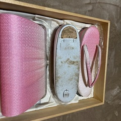 和服用のバッグと草履のセットの画像