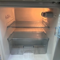 #66 激安B級品!! 2ドア コンパクトタイプ アビテラックス 2018年 96L AR-100E 右開き 直冷式 色褪せありの為大特価!!の画像