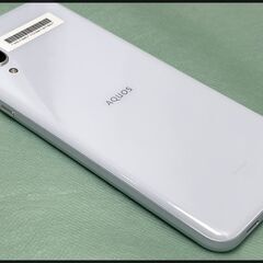 中古 アクオス AQUOS sence3 plus SHV46 ホワイト (au 〇判定) SIMロック解除済 の画像
