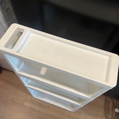 白 3段ラックの画像