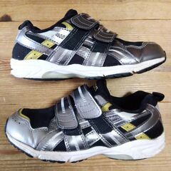 12/29まで）19.5ｃｍ　アシックス　運動靴　SUKU2の画像