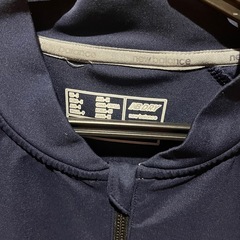 ニューバランス フルジッパー
の画像