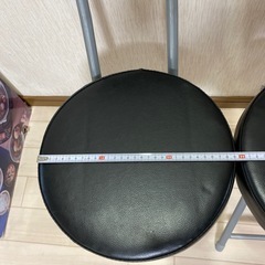 中古　ニトリ　折りたたみ　チェアー　クッション　背付き　丸型　2脚まとめて　ブラックの画像