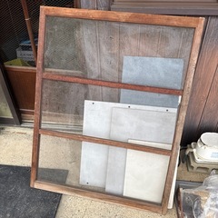 木の引き戸、網戸、合板の長板、もらってください！の画像