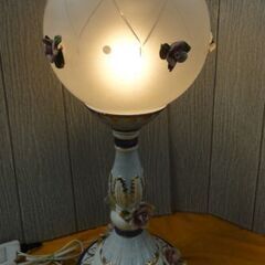 アンティーク フロアライト ロココ調 陶器 高さ65㎝ スタンドライト ガラス 薔薇 西岡店の画像