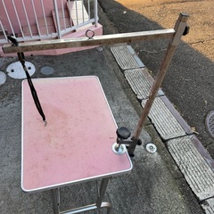 トリミングテーブル　折りたたみ　アーム付きの画像