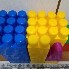 People全身でブロック、2セットの画像