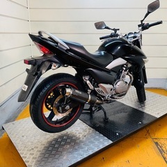 27965km ★始動動画あり★ GSR250 GJ55D スズキ　中型　兵庫県　神戸市　バイクの画像