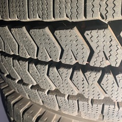 【美品】バリ溝！スタッドレス195/80R15 タイヤ ホイール4本セットの画像
