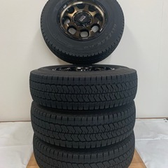【美品】バリ溝！スタッドレス195/80R15 タイヤ ホイール4本セットの画像