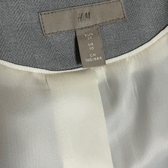 レディーススーツ H&Mの画像