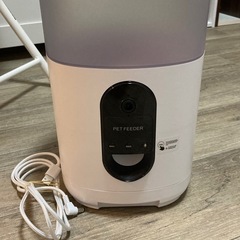 自動給餌器 猫 中小型犬用 6L 大容量 【小動物看護士監修】見守りカメラ付 wifi タイマー式 録音呼びかけ機能 双方向会話 餌やり機 ペットカメラ ペットフィーダー じどうえさやり えさやり器 12304b (ブラック)の画像