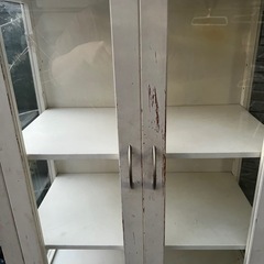 食器棚／小物収納棚の画像