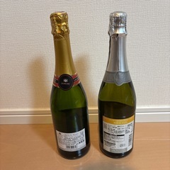 スパークリングワイン、スパークリングフルーツジュースの画像