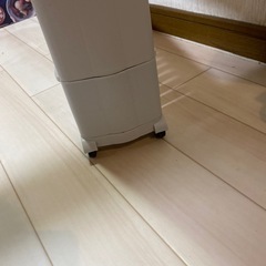 簡単組立 すきま収納 3段 ワゴン 隙間収納 キャスター付き 収納ラック 洗濯機横 キッチンラック 調味料棚 スリムワゴン 台所 リビング 洗面所 薄型 省スペース中古の画像