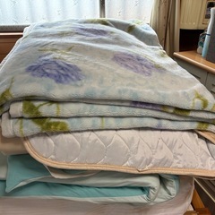 布団　毛布　色々の画像