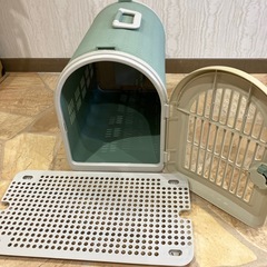 ペットキャリーの画像