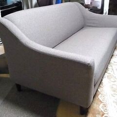 ソファ　3人掛け　布製　組み立てタイプの画像