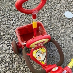 アンパンマン三輪車の画像