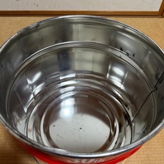 30周年記念グッズキットカット缶　の画像